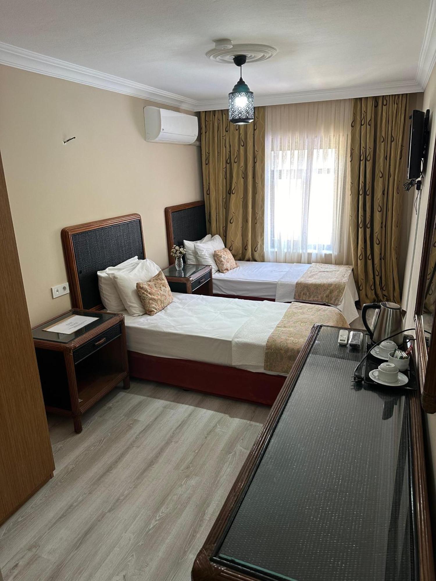Loost Town Inn Hotel Antalya Extérieur photo