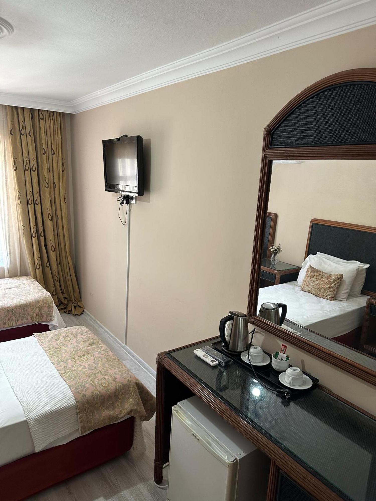Loost Town Inn Hotel Antalya Extérieur photo
