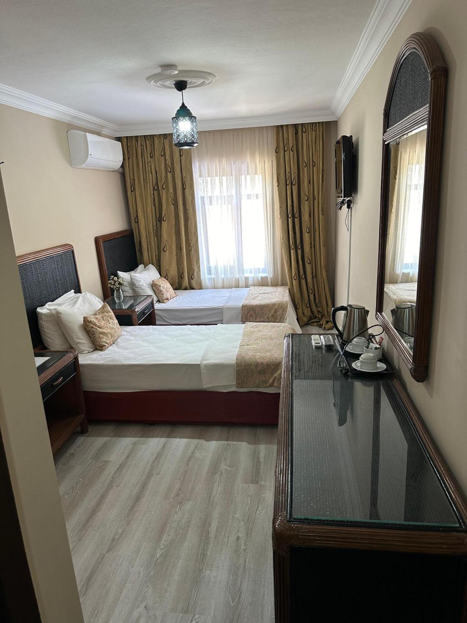 Loost Town Inn Hotel Antalya Extérieur photo